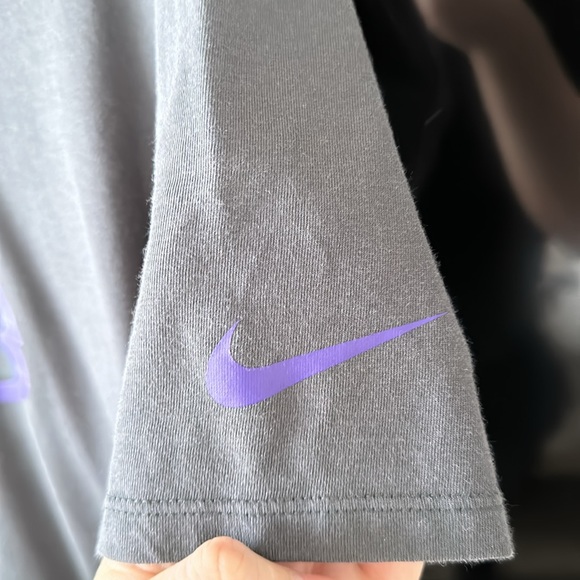 Nike Minnesota Vikings t-shirt in a Men’s size Small.  Dri-Fit great condition! - Picture 4 of 7